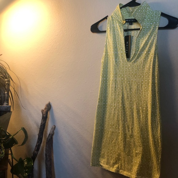 Retro collared body-con mini dress <NWT> - Picture 3 of 5